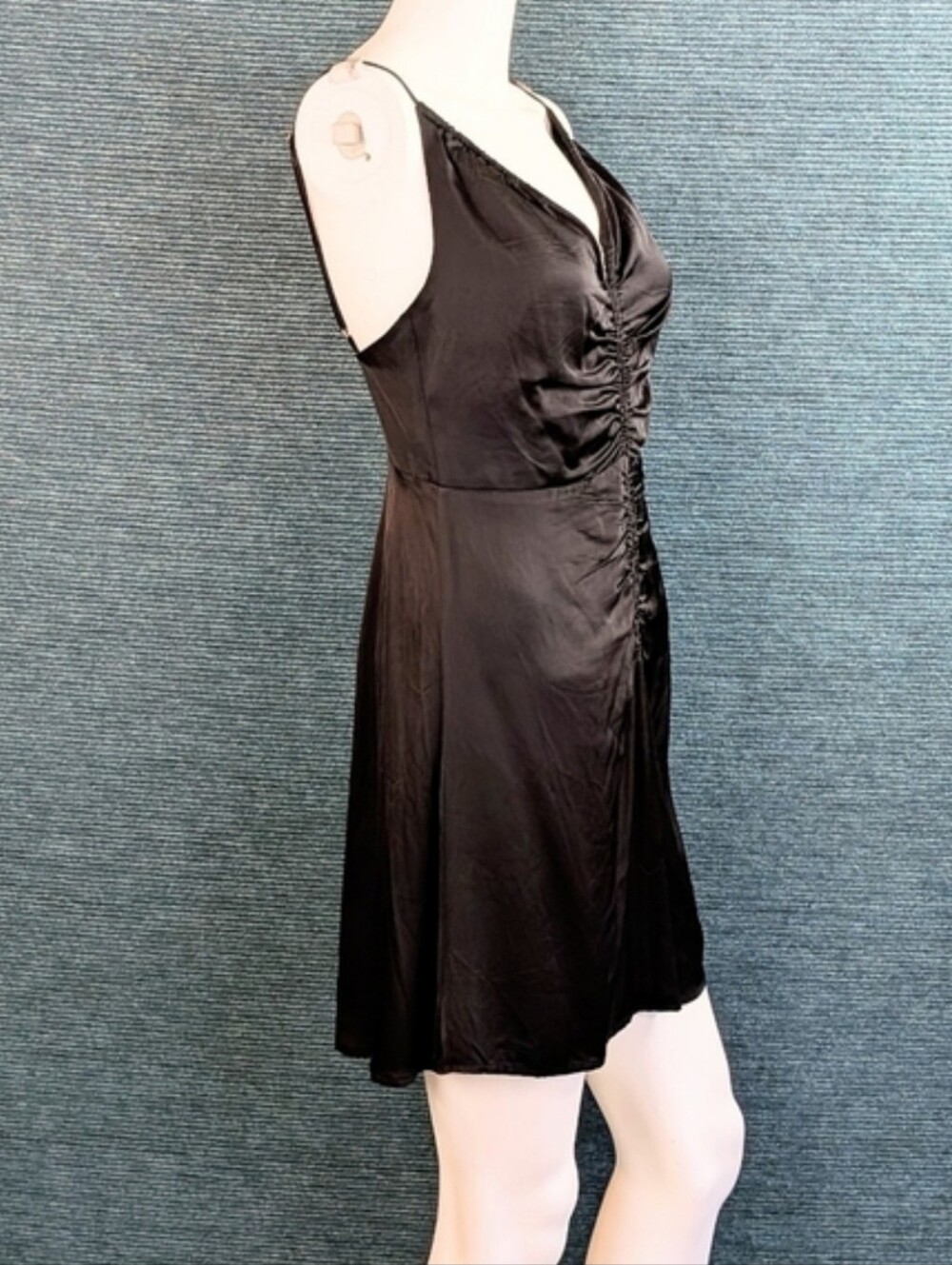 ASTR The Label Peony Black Ruched Satin Mini-Dress NWT - Picture 4 of 16